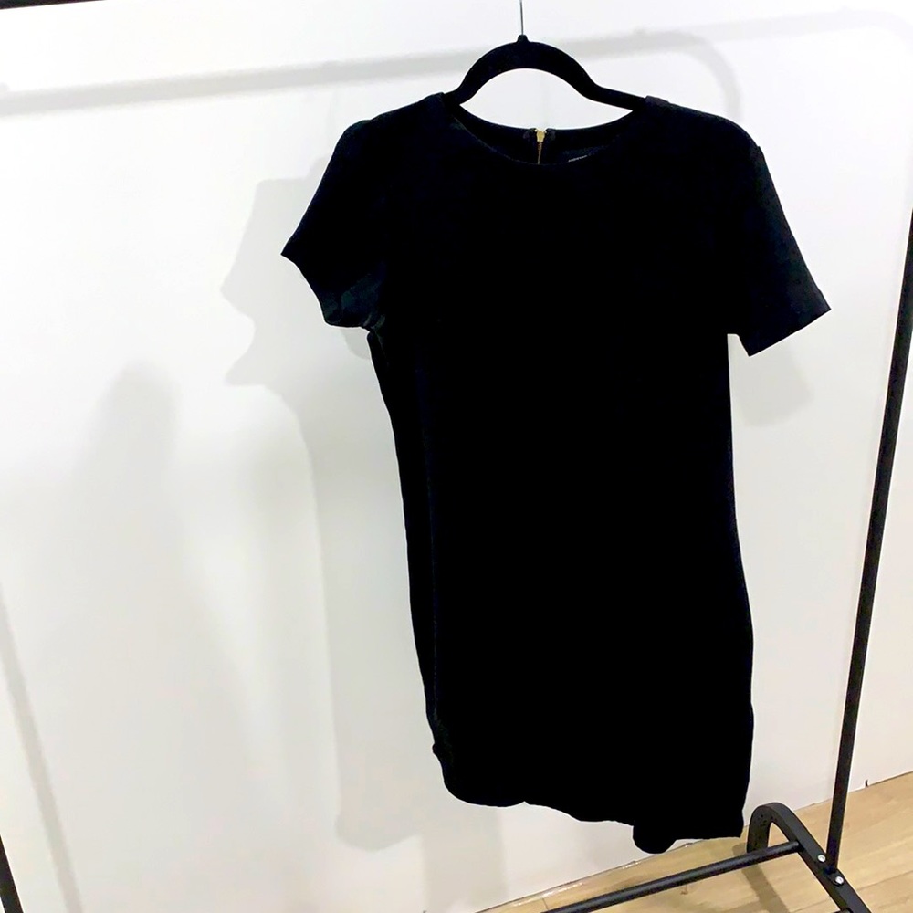 Adrienne Vittadini Black scooped back dress